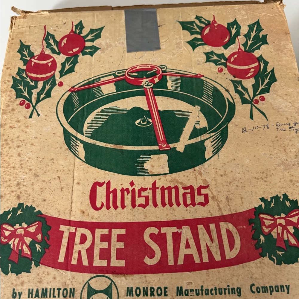 Hamilton Festive Christmas Tree Stand - Red and Green